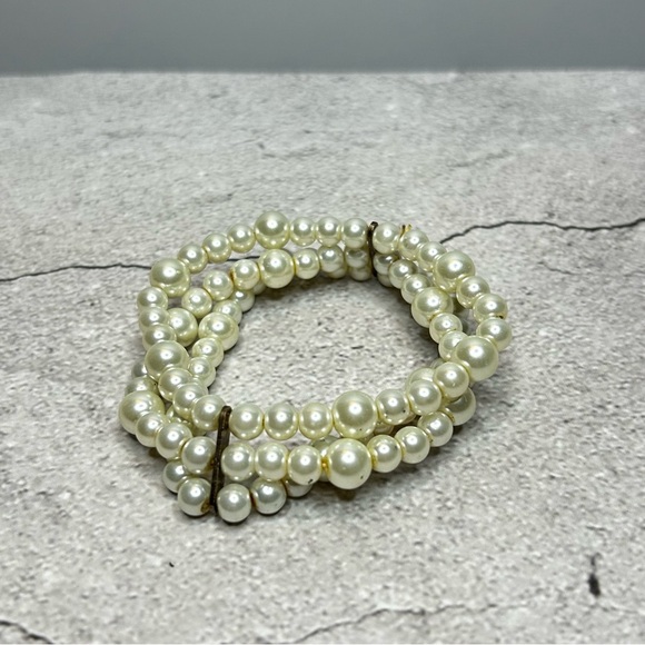Vintage Three Strand Faux Pearl Bracelet - Picture 1 of 2